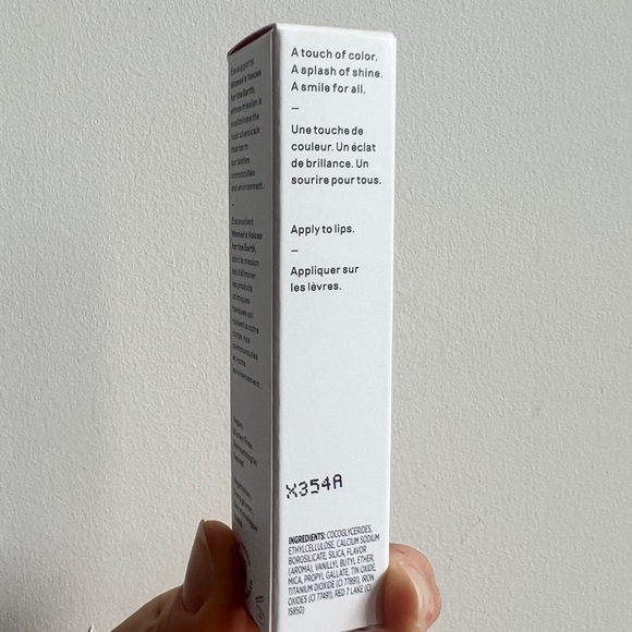 EXA Dreamer shimmer sparkle transparent iridescent universal glow lip oil - Picture 5 of 8